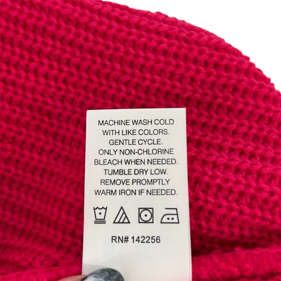 NWT Figs Hot Pink U Beanie Hat - Picture 7 of 7